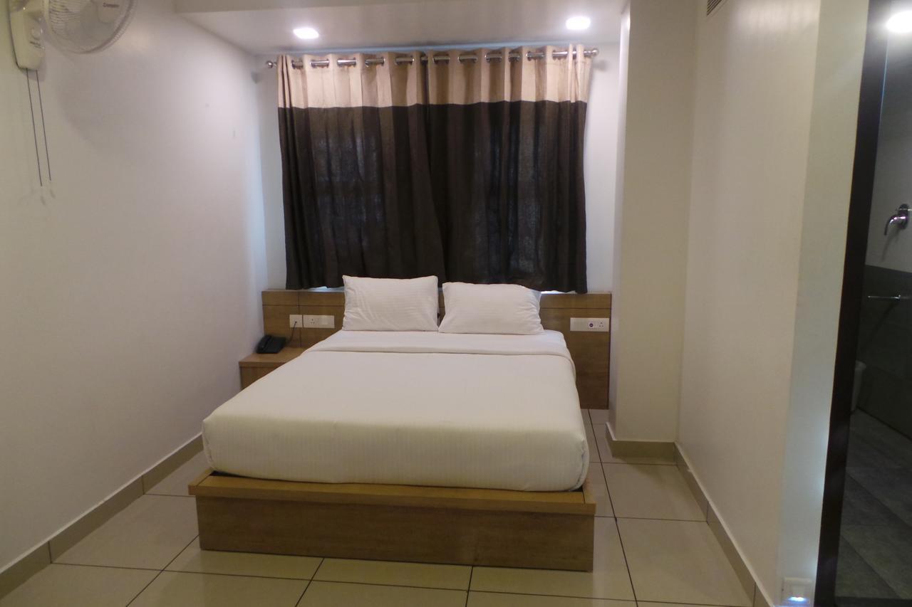 Saas Residency Hotel Kozhikode Exterior photo